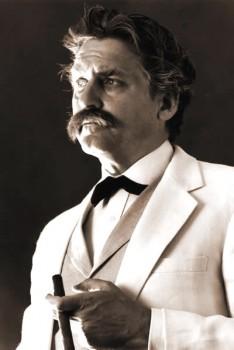 Mark Twain look-alike