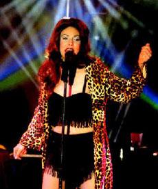 Shania Twain impersonator